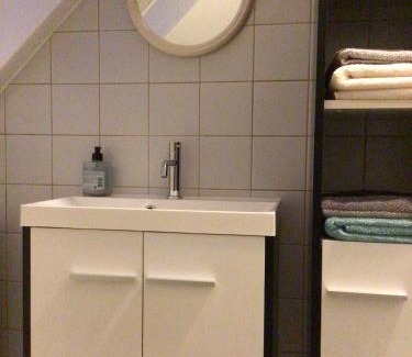 Opdorp Appartement | Cosy attic apartment, terrace, 1 bedroom North