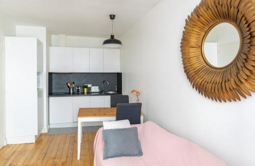 Vignerons Appartement | Cosy au Chateau et Bois Métro L1