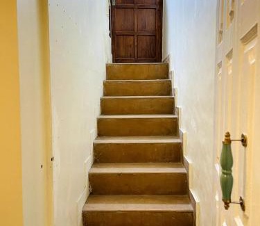 Hauz Khas Village Appartement | Cosy Box -Basement Apartment