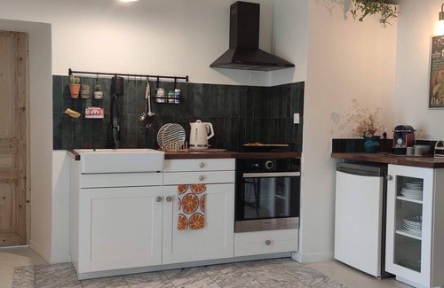 Chateauneuf-de-Gadagne Appartement | Cosy, bright apartment overlooking the Luberon