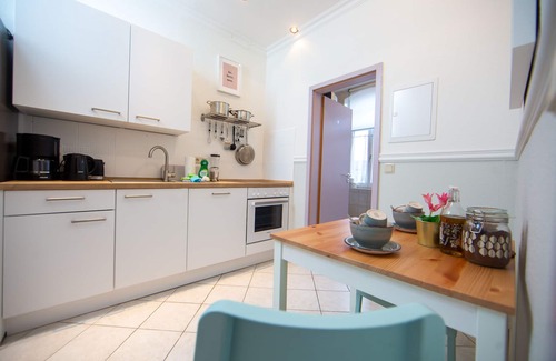 Andreasvorstadt Appartement | ★Cosy & bright Jugendstil Flat in the ❤ of Erfurt+ balcony ★