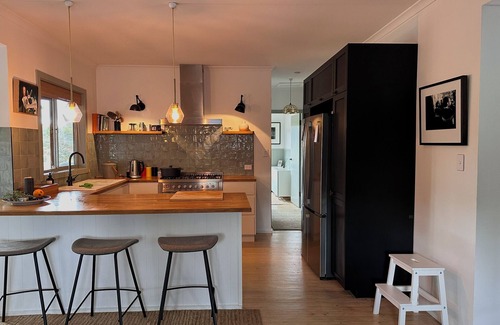 Hill Top Maison | Cosy bungalow on 5 acres in the Southern Highlands