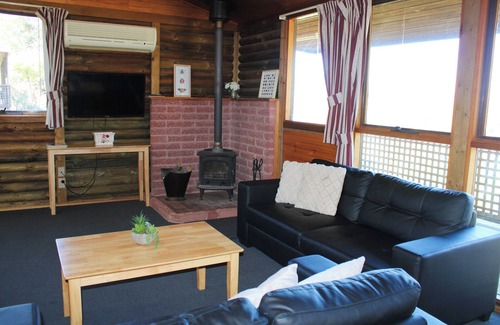 Wartook Cabine | Cosy cabin in the Grampians with mountain views