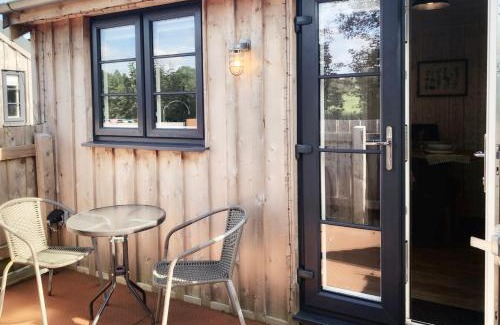 Drybrook Maison | Cosy Cabins without hot tub - Greenway Farm, Drybrook, Forest of Dean