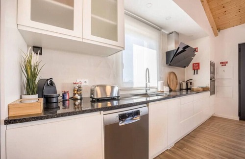 Rogil Appartement | Cosy & Calm Rosemary Retreat in Rogil