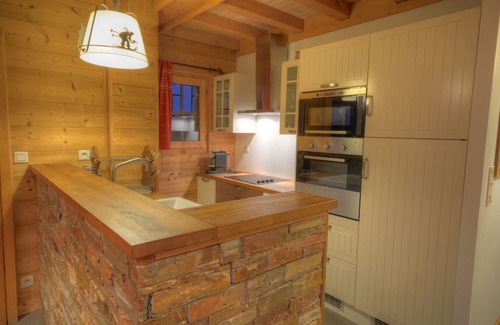 Morillon Chalet De Ski | Chalet cosy grand confort 8 chambres 8 salles d'eau, sauna, au pied des pistes