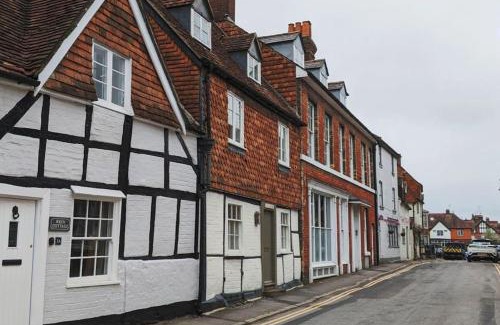 Marlborough Maison | Cosy character cottage in central Marlborough UK