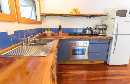 Kaeo Cottage | Refuge romantique sur la rivière isolée de Takou