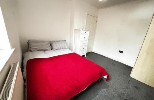 Stratford Maison | Cosy City Hideout