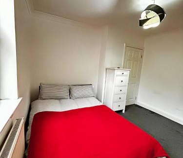 Stratford Maison | Cosy City Hideout