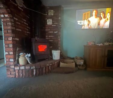 Reefton Maison | Cosy Colonial Cottage