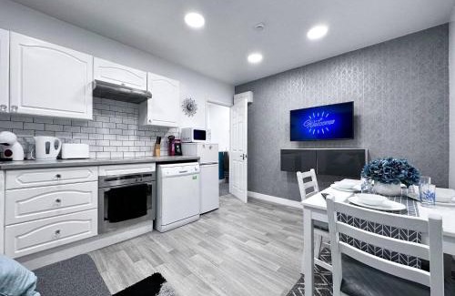 Enfield Highway Appartement | Cosy Contemporary Apartment - Brimsdown, Enfield