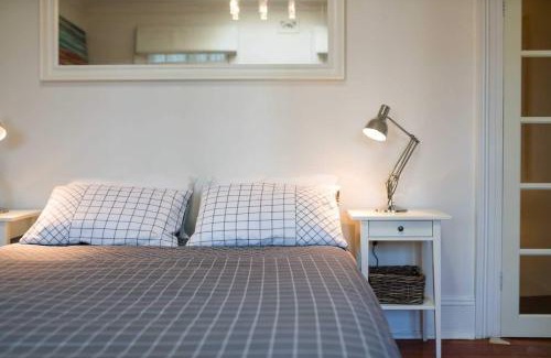 Pyrmont Maison | Cosy Cottage Funky ICC Darling Harbour Sydney