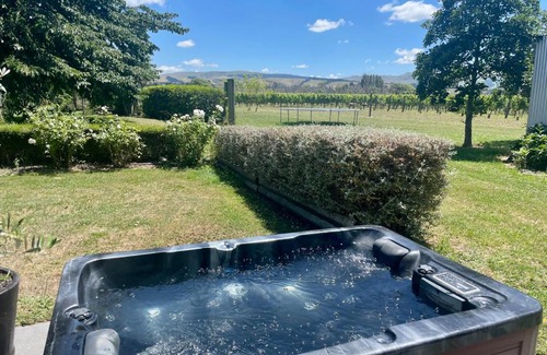 Waipara Maison | Cosy Cottage in the Vines