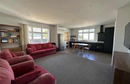 Methven Maison | Cosy Cottage on Allen St