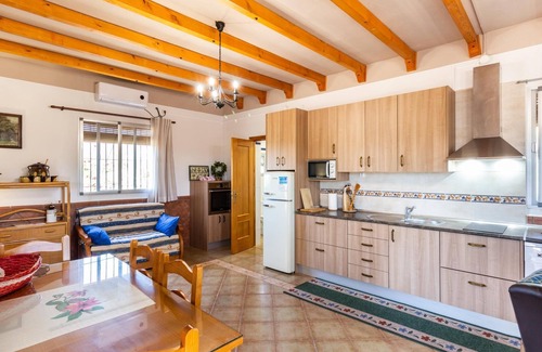 Durcal Autre | Chalet confortable avec piscine, jardin et wifi