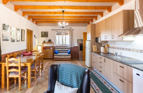 Durcal Autre | Chalet confortable avec piscine, jardin et wifi