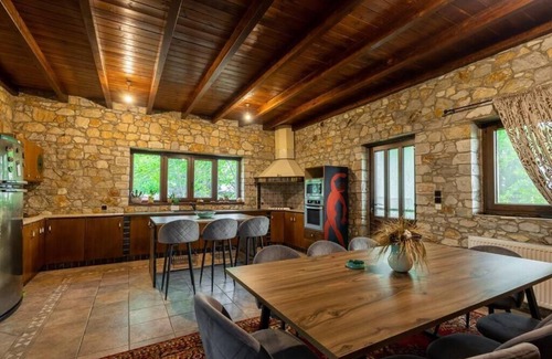 Larissa Autre | Cosy country house. Family - sized place.