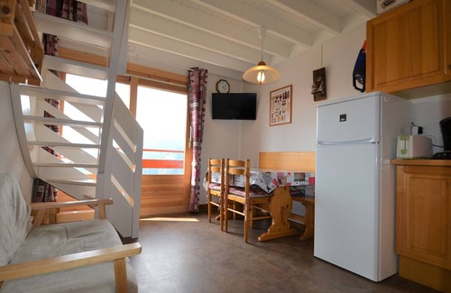 Cohennoz Appartement | Duplex cosy au pied des pistes, 5 pers, parking couvert