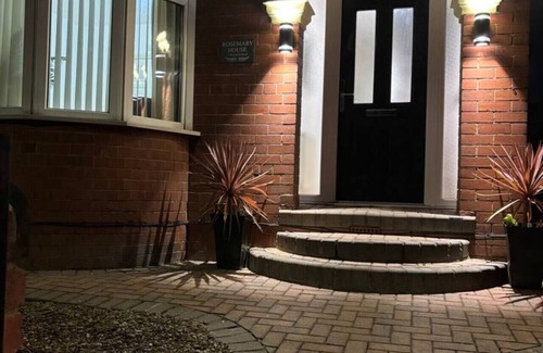 Doncaster Maison | Cosy Ensuite Room 4 (self check-in) Doncaster