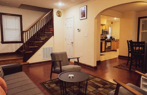Silver Spring Maison | Cosy family friendly house in diverse and dynamic downtown Silver Spring!