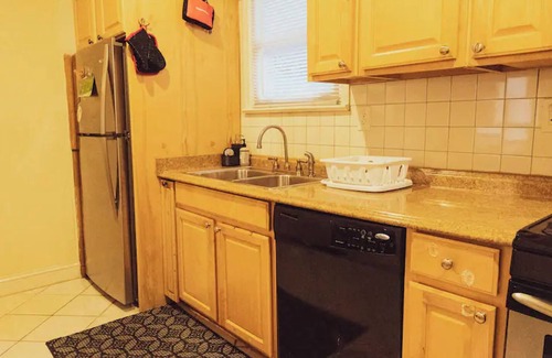 Silver Spring Maison | Cosy family friendly house in diverse and dynamic downtown Silver Spring!