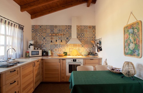 Sao Clemente Cottage | Cosy Farmhouse Quinta da Eira 140 years old