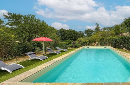 Saint-Laurent-La-Vernede Appartement | Cosy apartment for 4 people with A/C, pool, WIFI, TV and patio