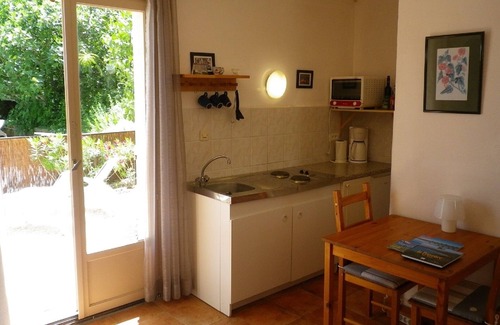 Le Luc Appartement | Gîte Amethyste dans villa á la campagne Centre Var