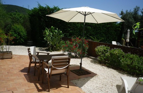 Le Luc Appartement | Gîte Amethyste dans villa á la campagne Centre Var