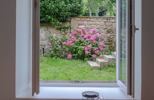 Le Grippon Maison | Gîte chaleureux avec tennis à 15 minutes de la mer (Baie du Mont St Michel)