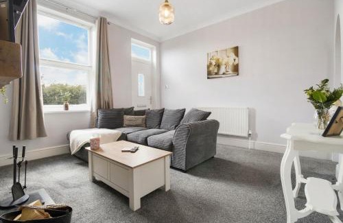 Wakefield Maison | Cosy Green End Retreat