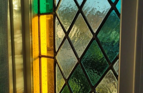 Reefton Maison | Cosy Historical Chuch in Quaint Mountain Village.