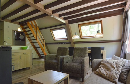 Stramproy Maison | Cosy Holiday Home in Limburg with Forest nearby