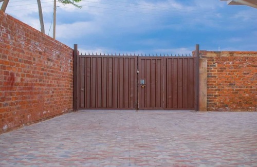 Harare Maison | Cosy home near airport comfy beds family friendly entire house