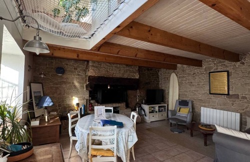 Sainte-Helene Maison | Cosy house with fireplace