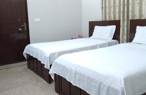 Gulshan-E-Jamal Hôtel | Cosy Inn Guest House : Deluxe Twin Room