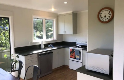 Lake Okareka Maison | Cosy Lake Bach