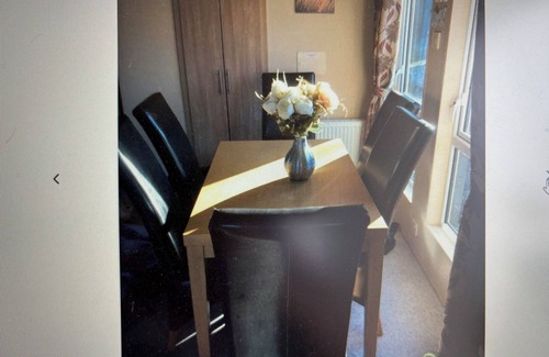 Rockcliffe Cabine | COSY LODGE SLEEPS 6 NEAR BEAR AND FORESTS