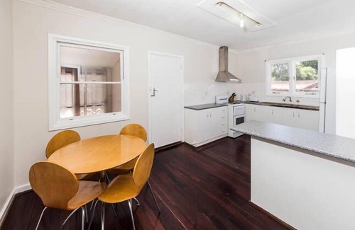 Thornlie Maison | Cosy Lodge Thornlie - confort à un prix de valeur.