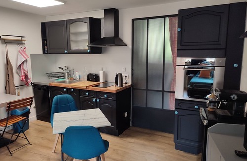 Le Puy-en-Velay Maison | Cosy maison d'hôtes, terrasse ombragée, parking
