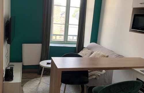 Dinan - Saint-Malo Appartement | Cosy, modern apartment in a central location close to all amenities
