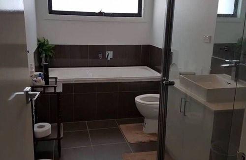 Epping Maison | Cosy Modern Home in Epping Close to all Amenities