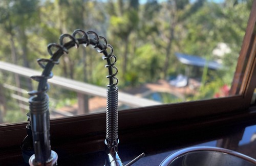 Eagle Heights Maison | Cosy Mountain house w/fire and pool on Tamborine Mountain!