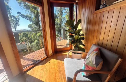 Eagle Heights Maison | Cosy Mountain house w/fire and pool on Tamborine Mountain!
