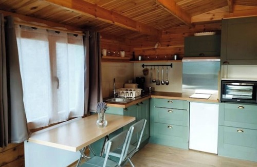 Eourres Appartement | Cosy mountain chalet ideal for hikers and nature lovers