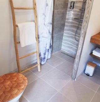 Bois-Jerome-Saint-Ouen Appartement | Cosy Normandy - 03