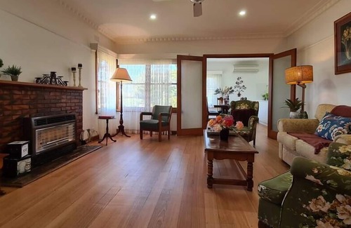 Highton Maison | Cosy on Cuthbert