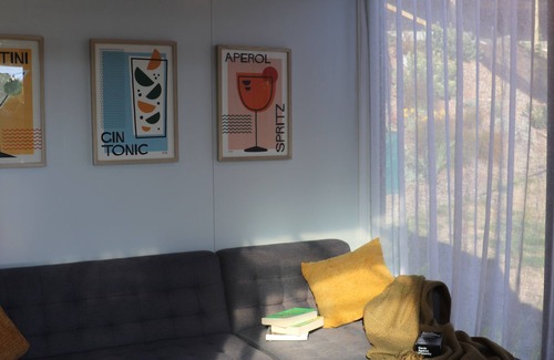 Peka Peka Cabine | Cosy pods, 2 minutes walk from beach - pet friendly!