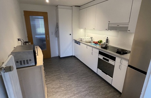 Boenigen Appartement | Cosy Renovated Apartment Close to Lake and Beach